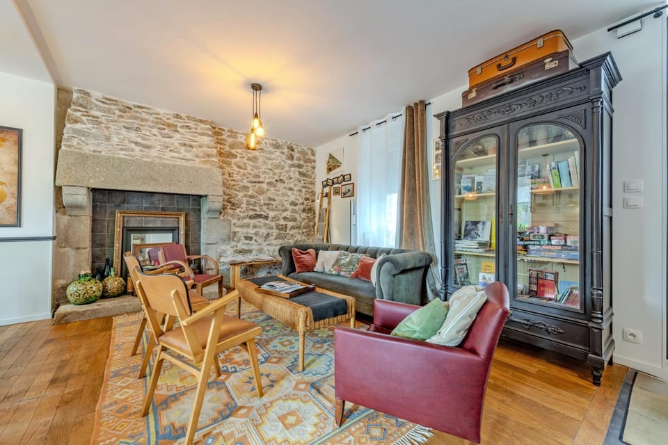 Property building, Living room