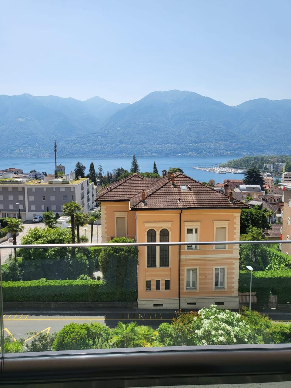 City view, Lake view, Mountain view
