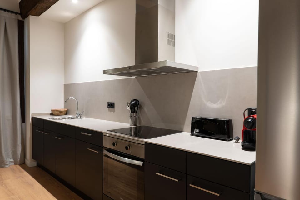 Kitchen or kitchenette, stove, kitchen, kitchen