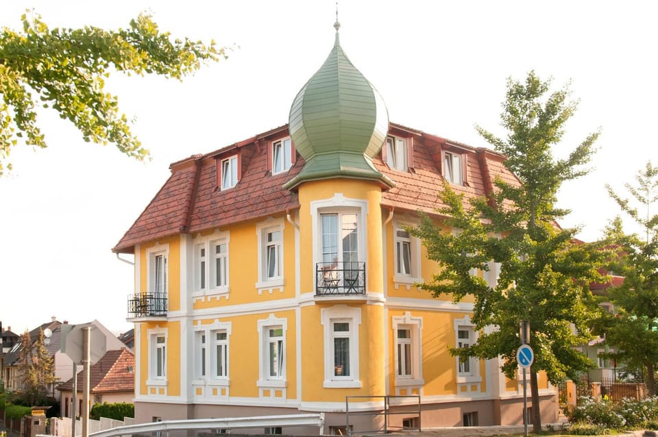 Property building, Facade/entrance