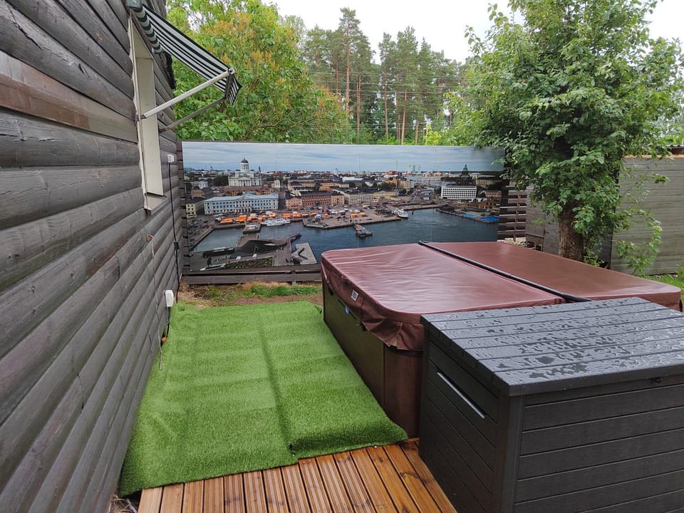 Quiet Private room in shared home - Yksityinen rauhallinen huone kodissa- 15min To city Vacation rental in Helsinki