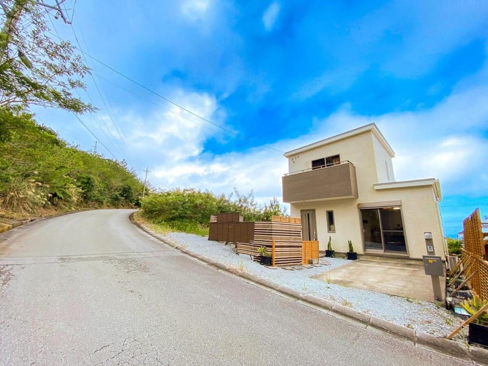 今帰仁村兼次戸建て Apartment in Okinawa Prefecture