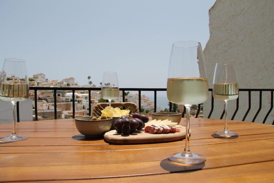 Balcony/Terrace, Food and drinks