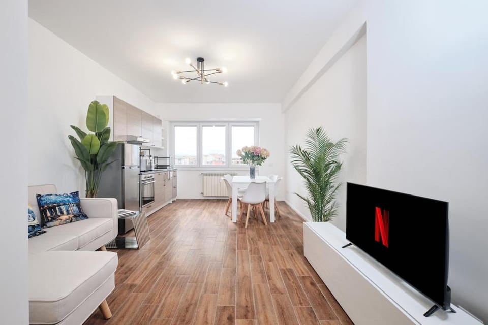 TV and multimedia, Kitchen or kitchenette, Dining area