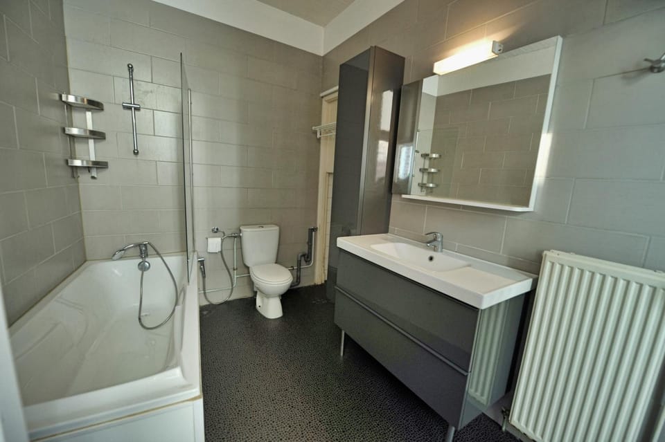 Le superbe T2, Centre ville, WIFI, proche Gare , Prox Lille, Terrasse Apartment in Flanders