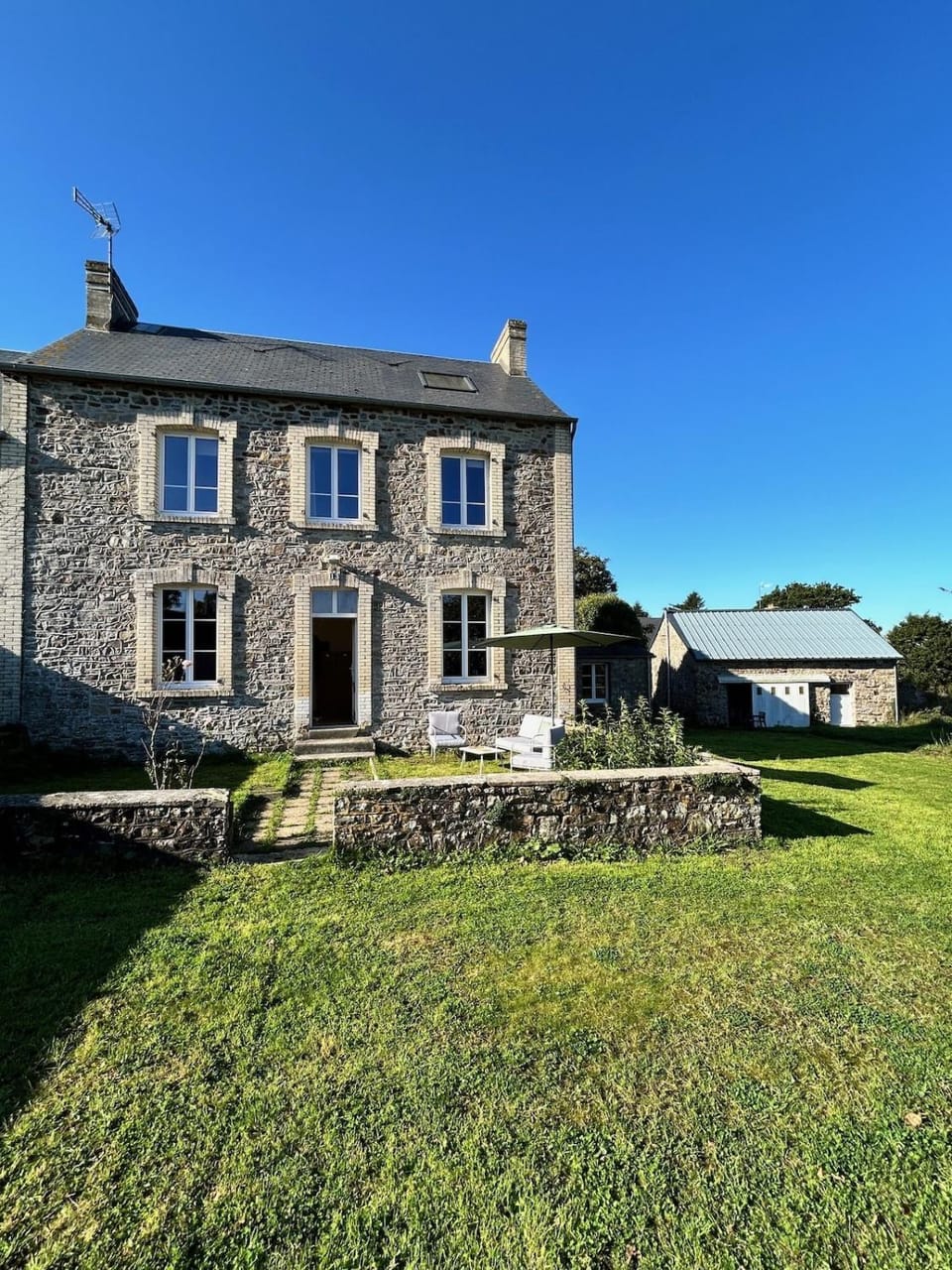 Property building, Garden, Garden view
