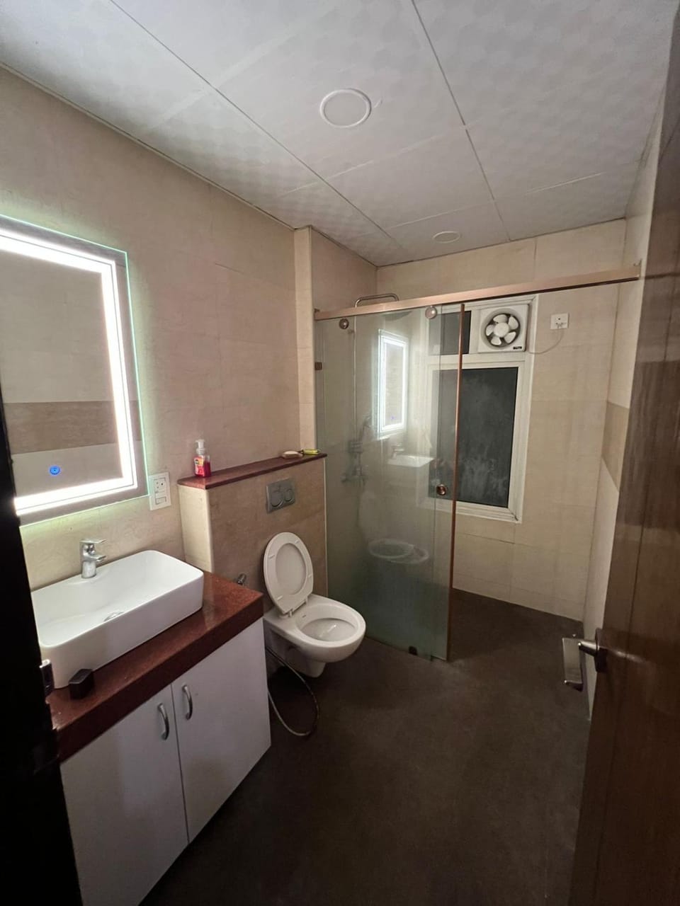 Spacious 3BHk with skyline view Apartment in Noida