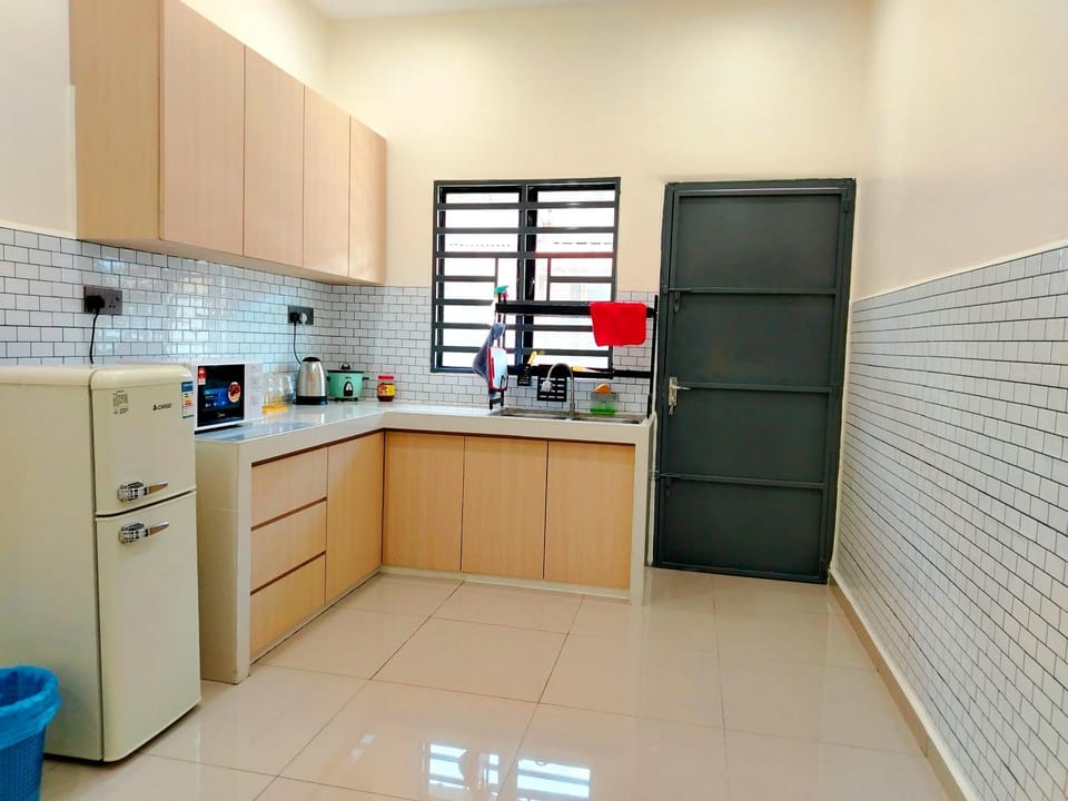 Mootopia BM homestay room rent House in Penang