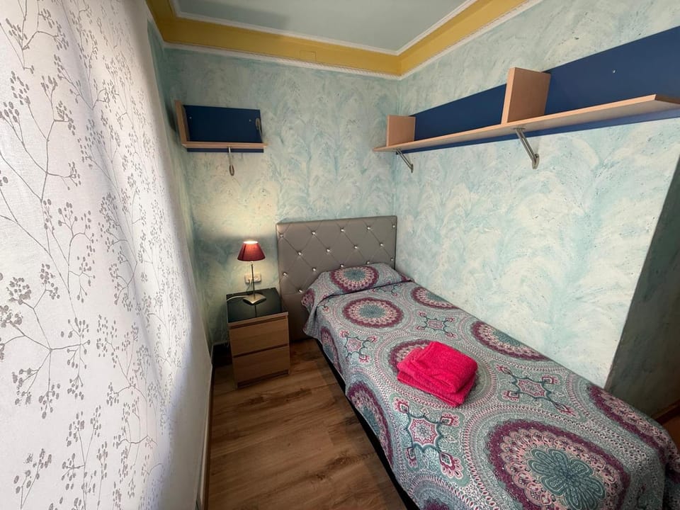 Bonito piso de 4 habitaciones- Port Aventura Apartment in Tarragonès