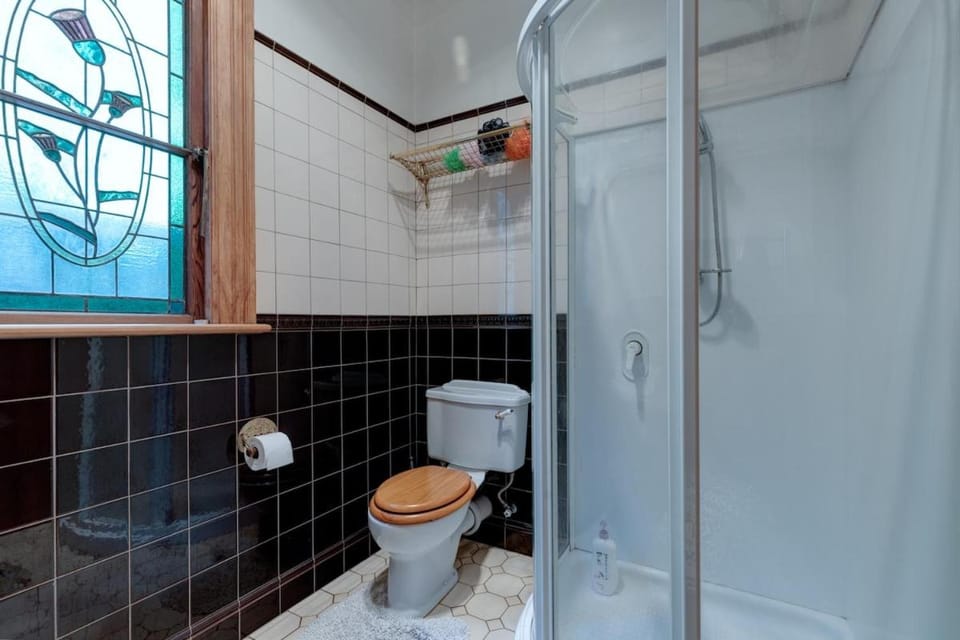 Victorian 3 Bedroom Villa - Walk to City Centre, Waterfront & Te Papa Villa in Wellington
