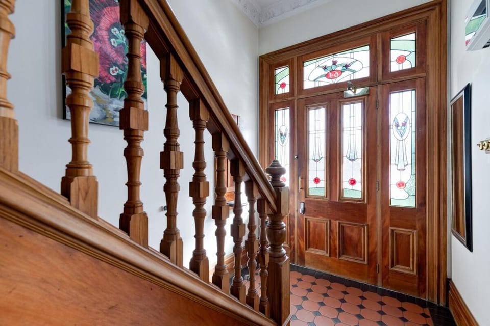 Victorian 3 Bedroom Villa - Walk to City Centre, Waterfront & Te Papa Villa in Wellington