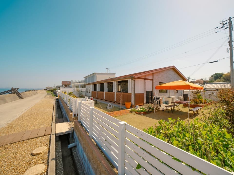 Property building, Day, Natural landscape, Sea view
