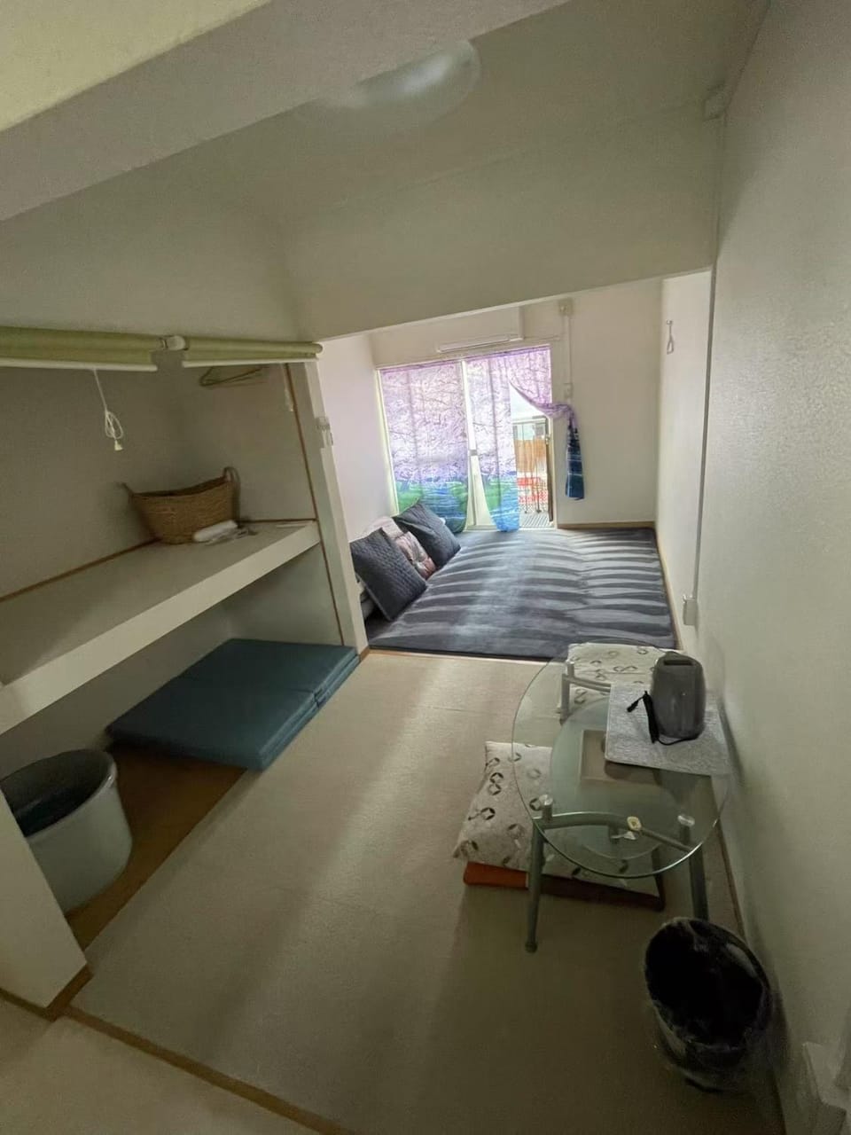 Bed, Living room, Photo of the whole room, Seating area, Bedroom