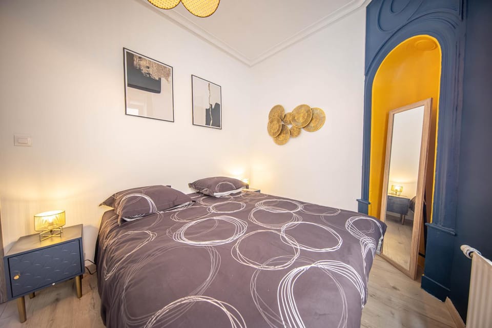 Bed, Photo of the whole room, Bedroom