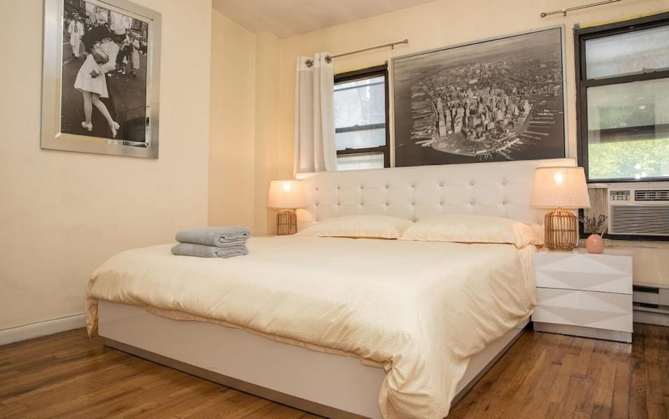 3BR Loft! Mins to Time Square!, June to Aug 90 days stay required Apartment in Midtown