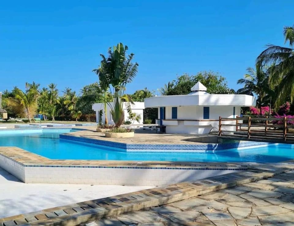 Beachfront 2 Bedroom apartment in Diani Apartment in Diani Beach