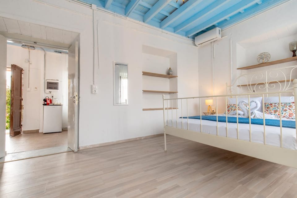Xenofon Traditional Rooms Hotel in Rhodes