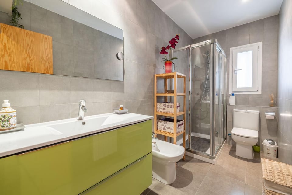 Bathroom, Living room