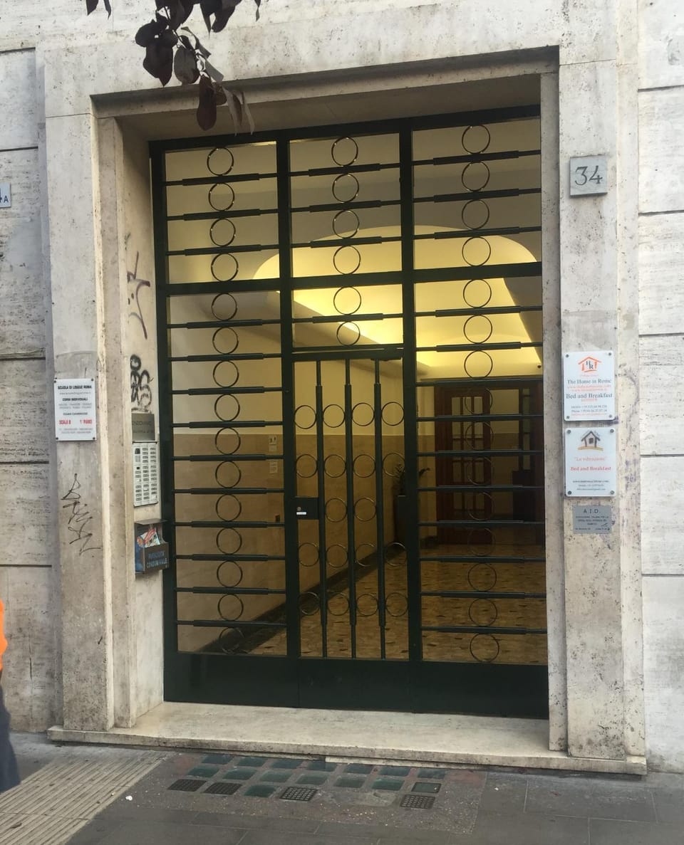 Property building, Facade/entrance