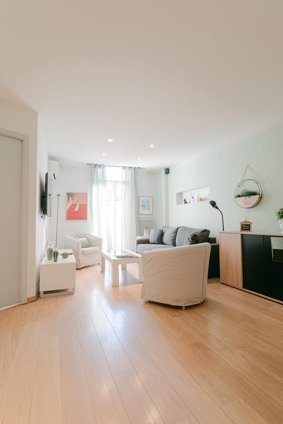 Living room, Seating area