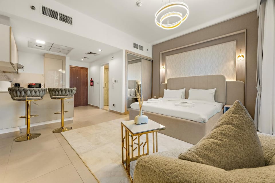 Bed, Photo of the whole room, Seating area