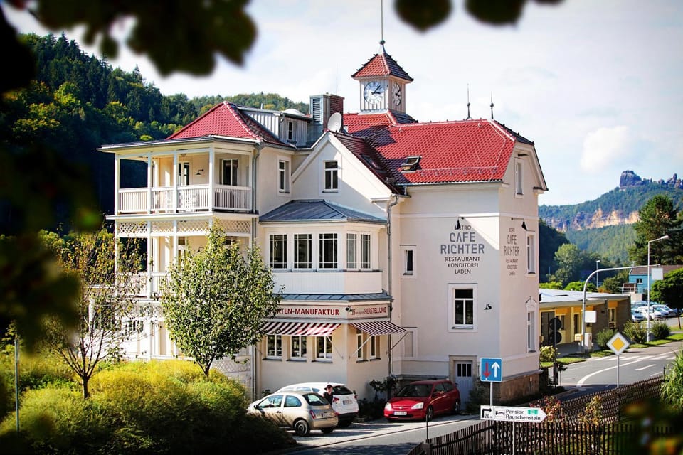 Property building, Location