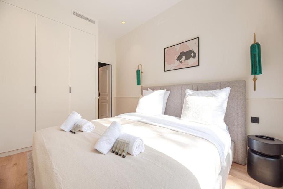 Appartement luxe 2 chambres Grands Boulevards 4-6P Apartment in Paris