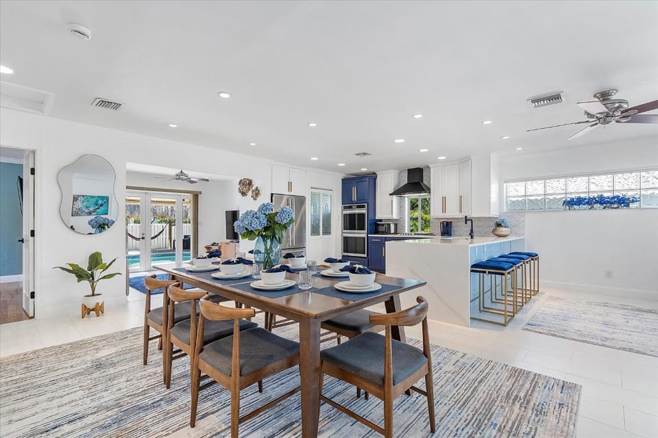 Blue Wave Retreat at Hollywood Beach home House in Hollywood