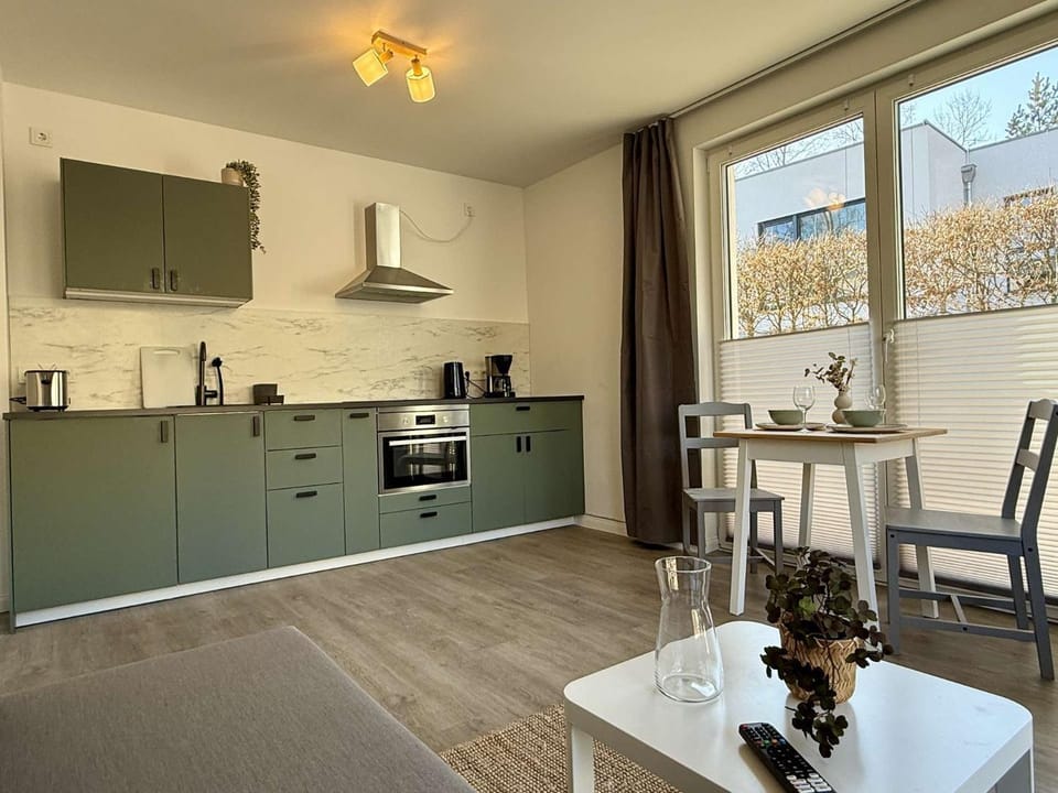 Kitchen or kitchenette, Dining area, oven, stove, toaster