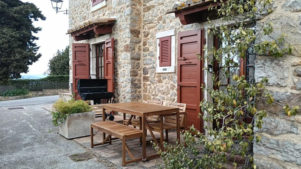 Property building, Patio, Day, Dining area, Street view