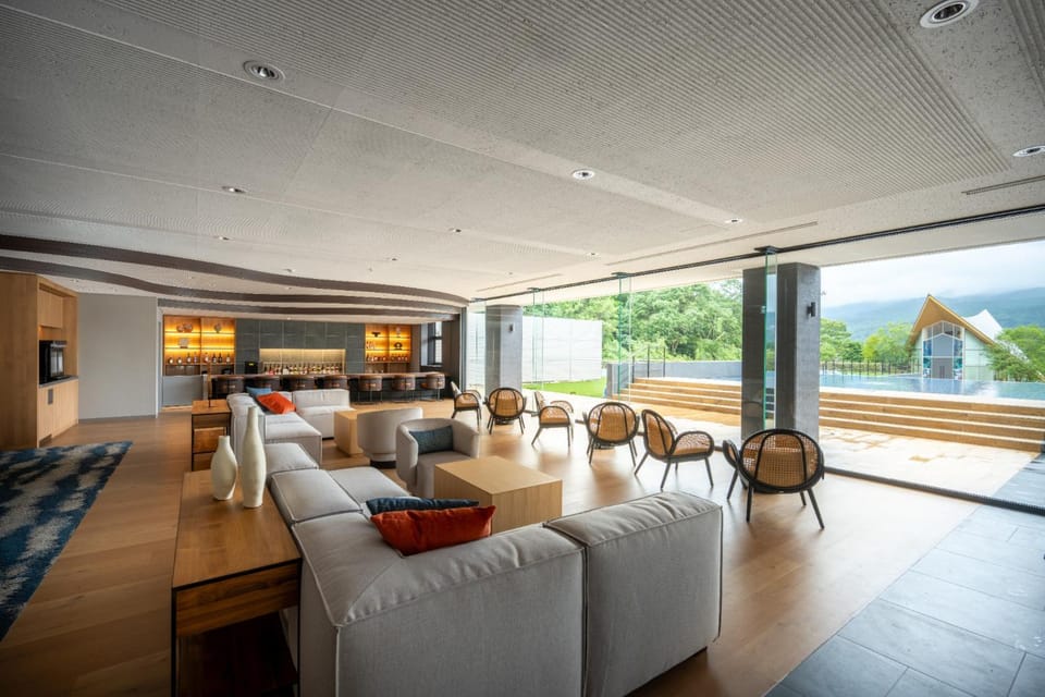 Natural landscape, Living room, Lounge or bar, Mountain view, Area and facilities