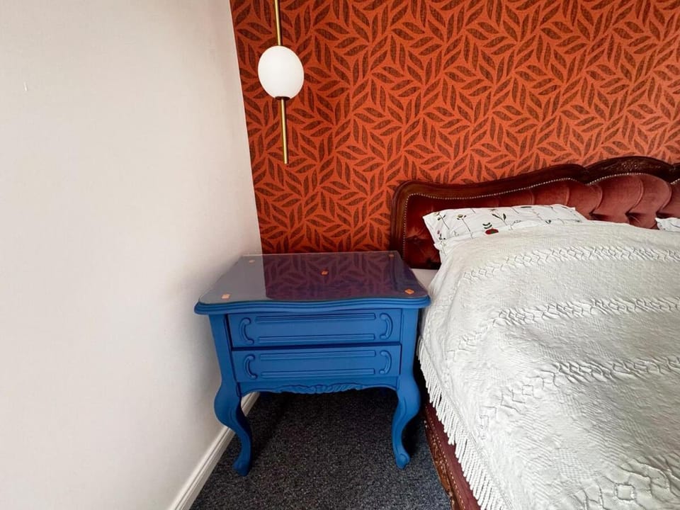 Downtown Buzz Mili-ground floor Apartment in Belgrade