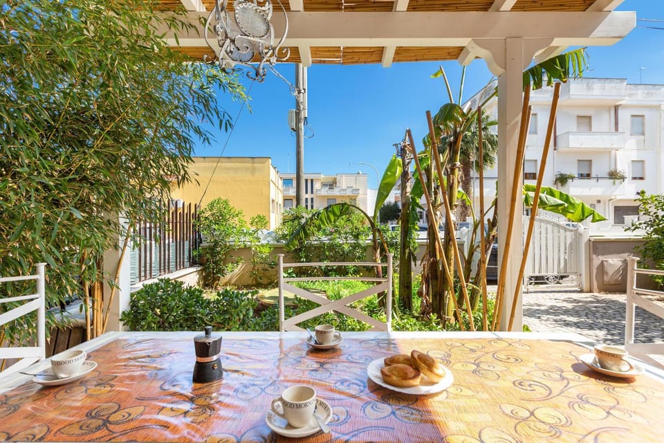 Patio, Garden, View (from property/room), Dining area, Garden view