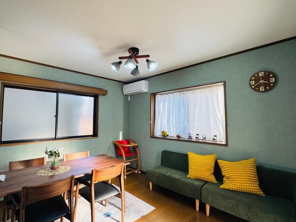 Living room, Dining area