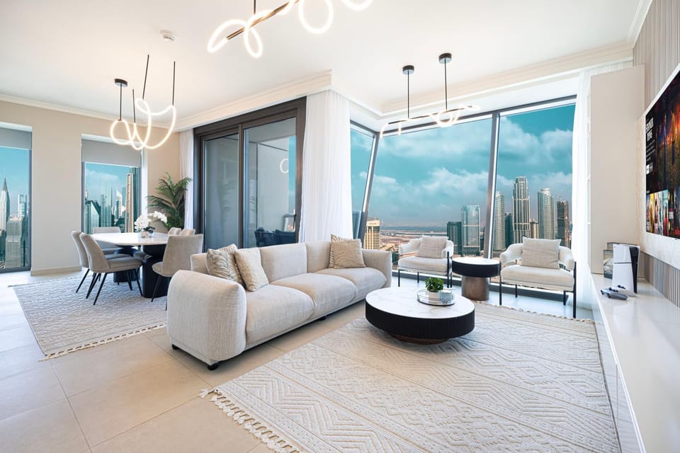 Living room, Dining area