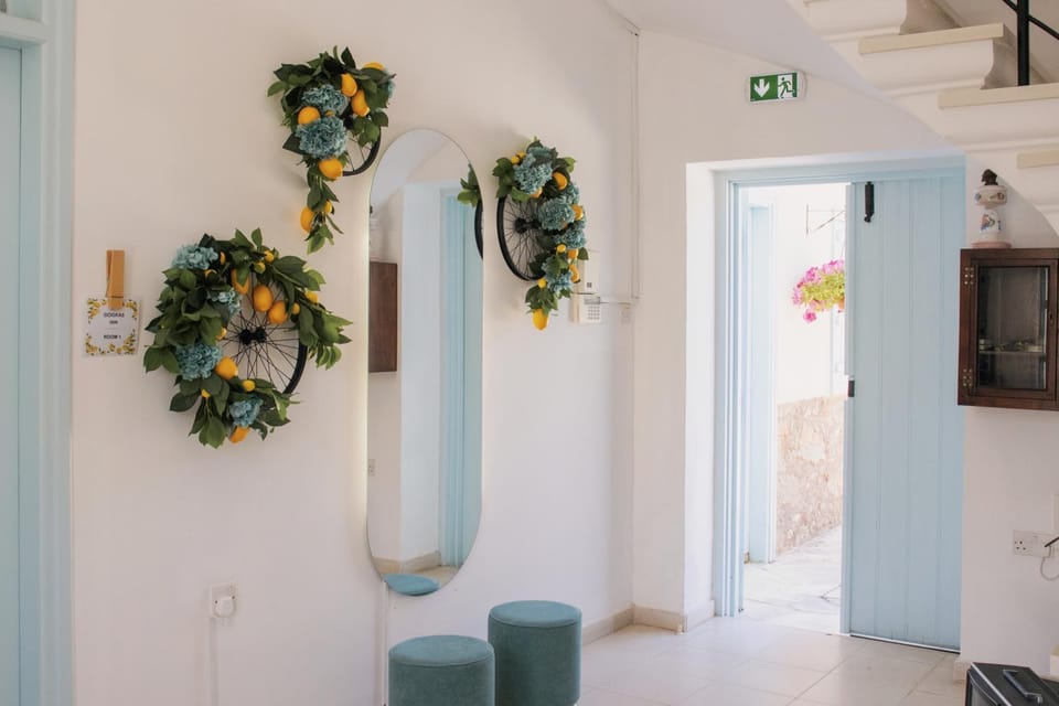 Property building, Decorative detail