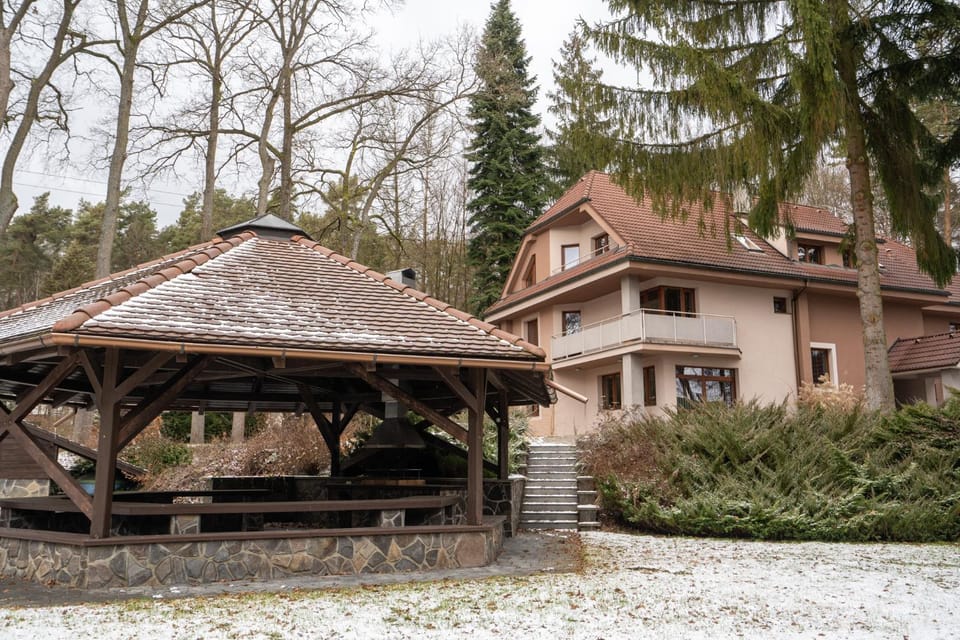 Property building, Day