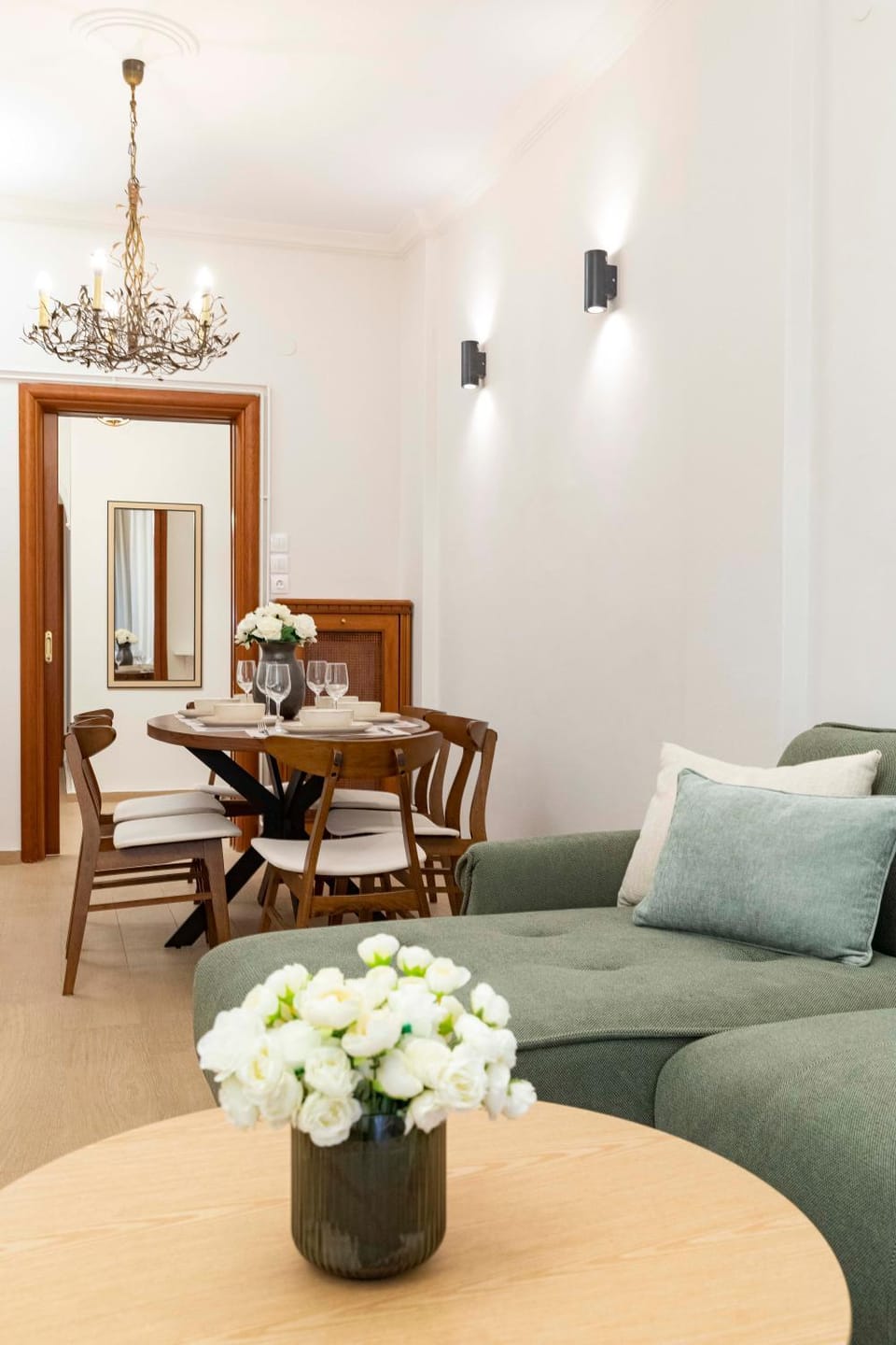 Living room, Seating area, Dining area