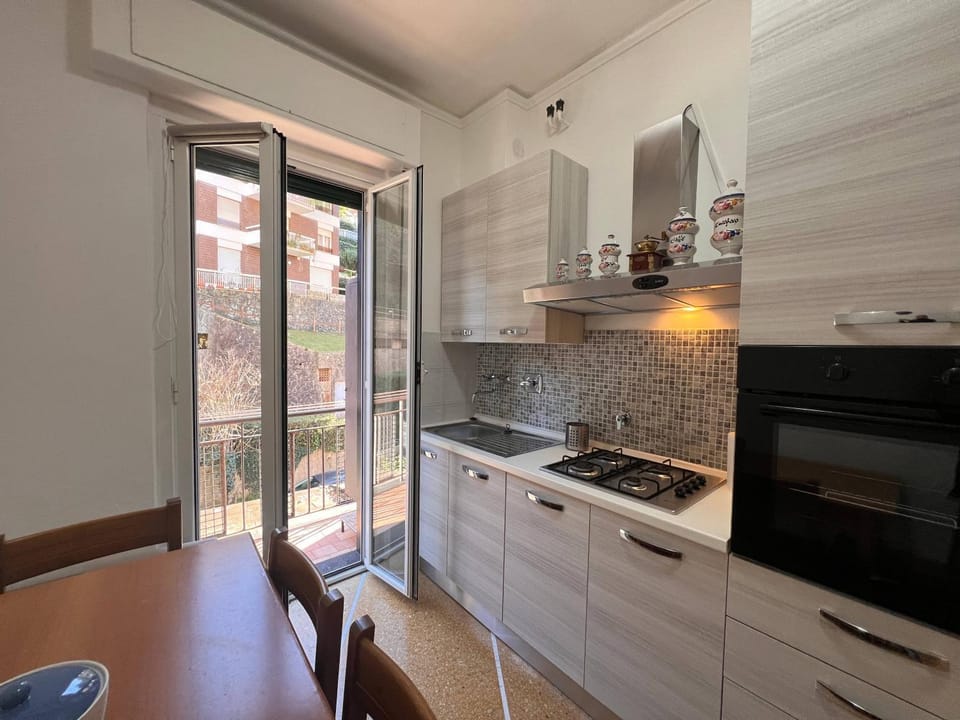 Balcony/Terrace, Kitchen or kitchenette, Dining area, dishwasher, oven, stove