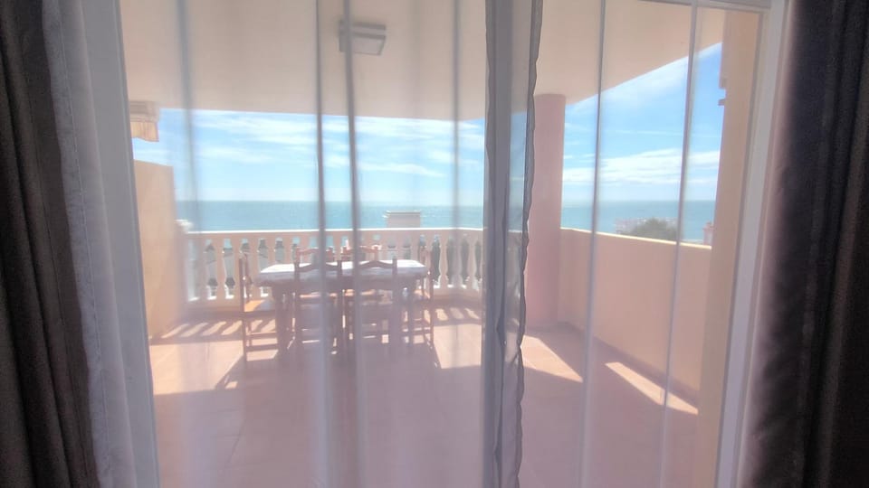 Living room, Sea view