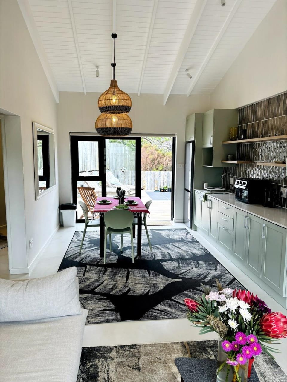 Living room, Seating area, Dining area