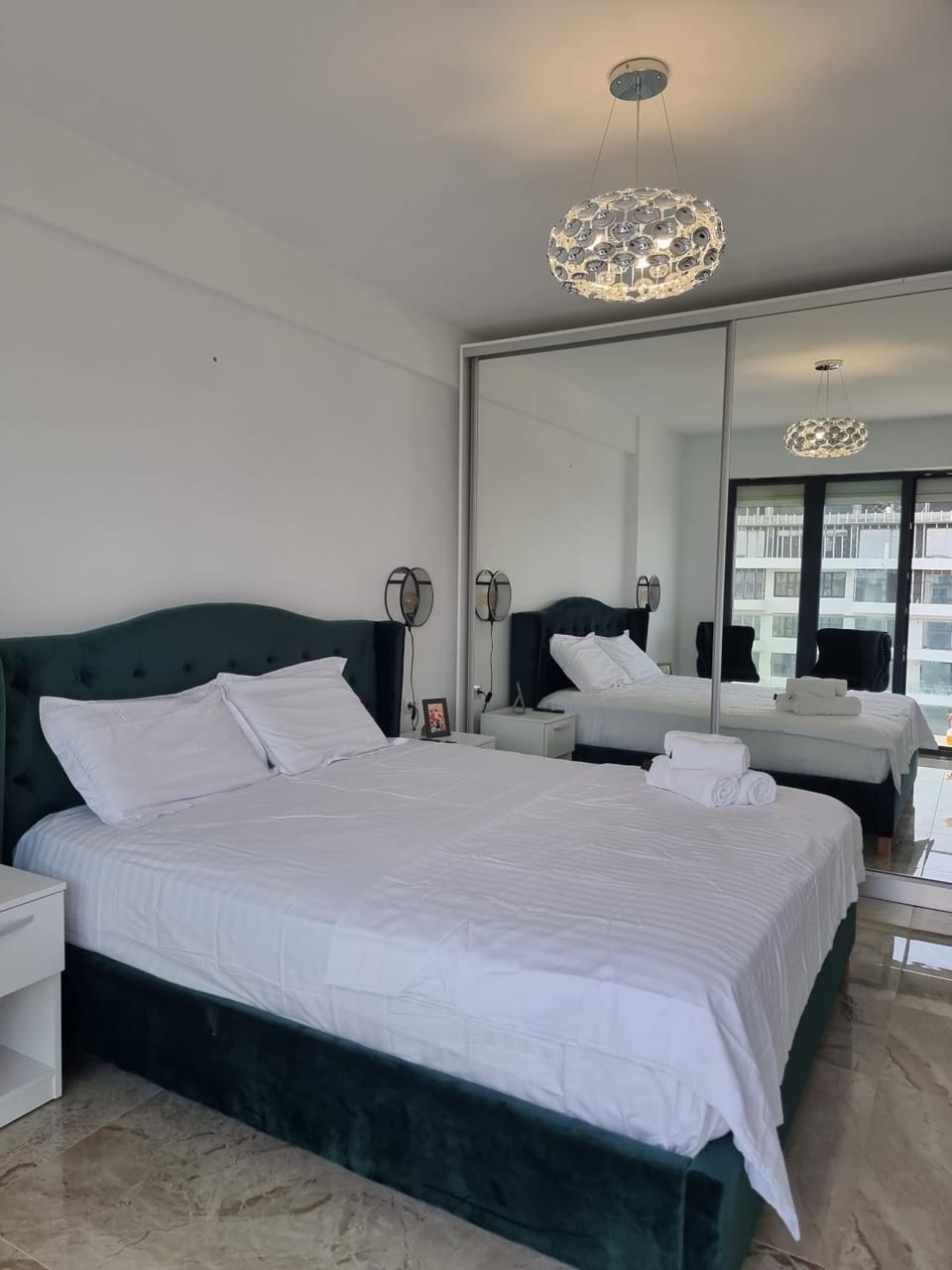 Queen Of the Sea- Endless Summer Mamaia Nord Apartaments Apartment in Constanța County