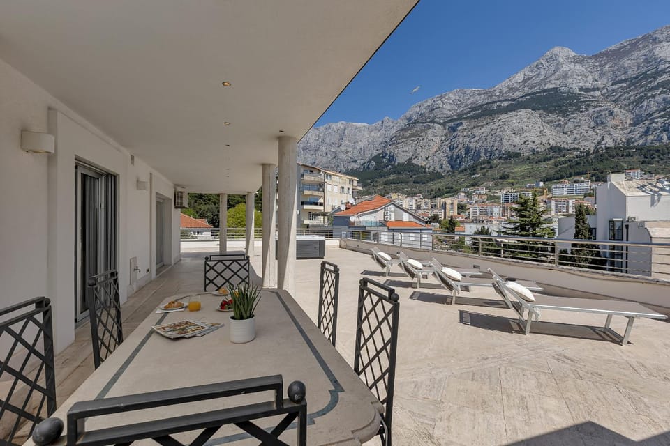 Apartment Residence - FIRST ROW SEA - Makarska Exklusiv Apartment in Makarska