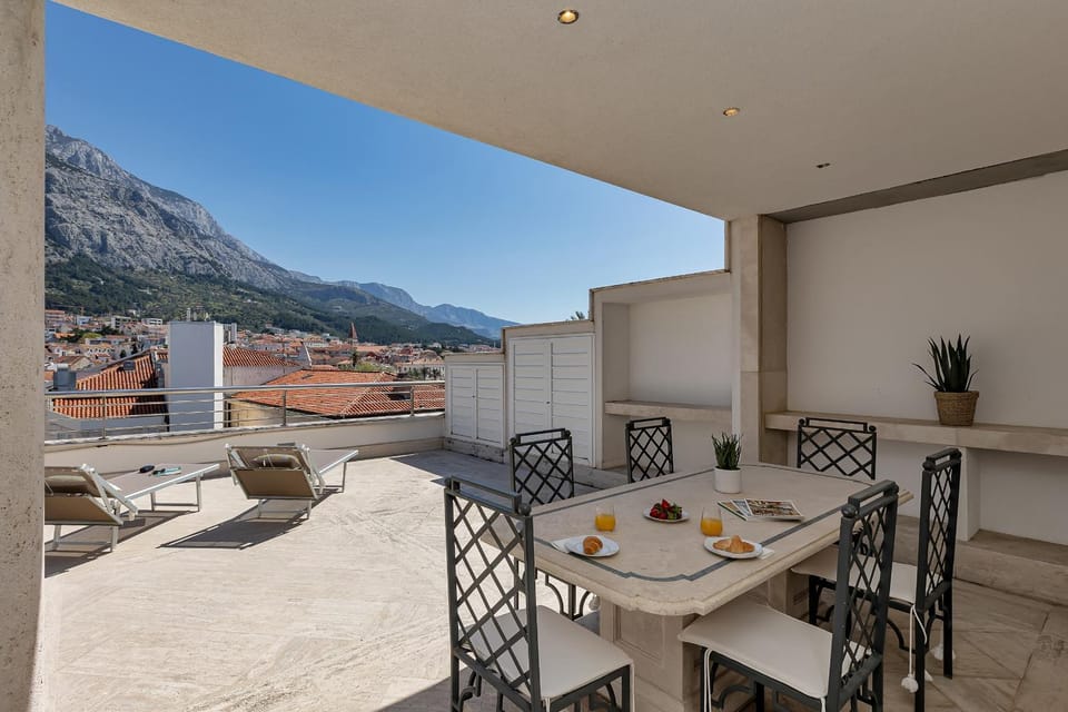 Apartment Residence - FIRST ROW SEA - Makarska Exklusiv Apartment in Makarska