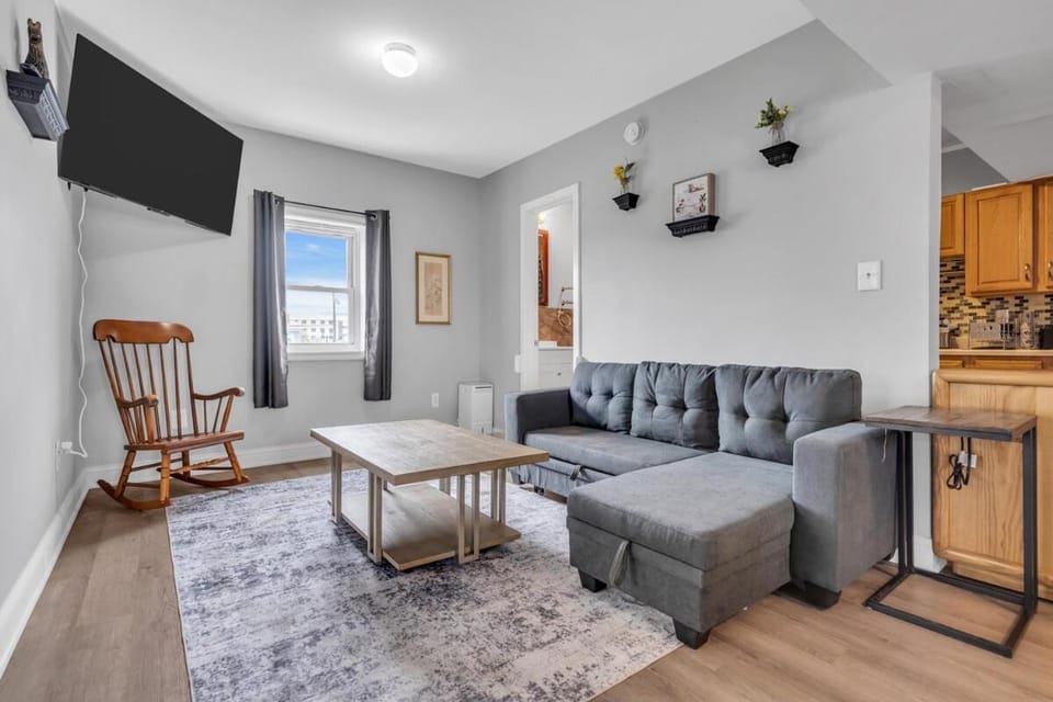 Next to Beach and Waterpark with Free Parking Apartment in Seaside Heights