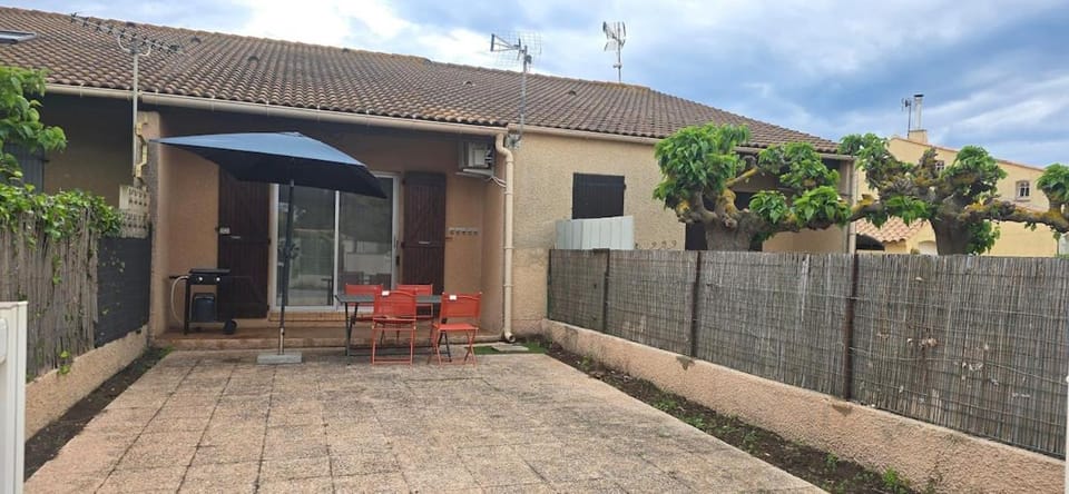 Maison cosy climatisée Sérignan House in Occitanie