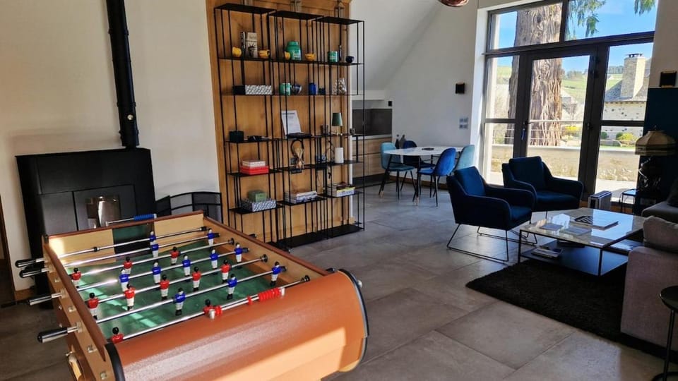 Loft de Layolette, Laguiole centre, calme House in Occitanie
