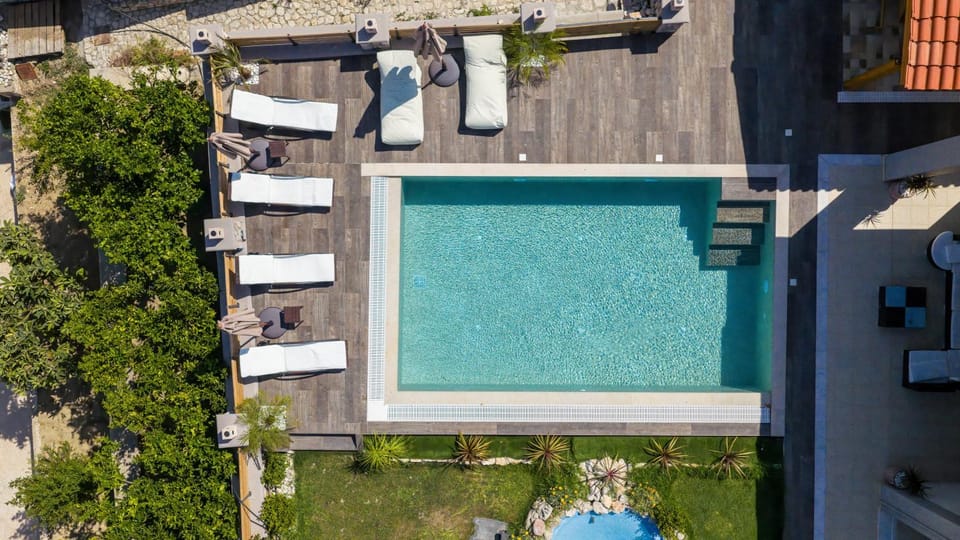 Day, Bird's eye view, Swimming pool, sunbed