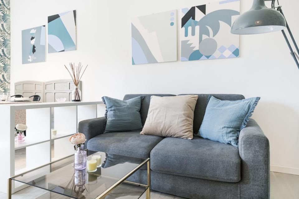 Living room, Seating area
