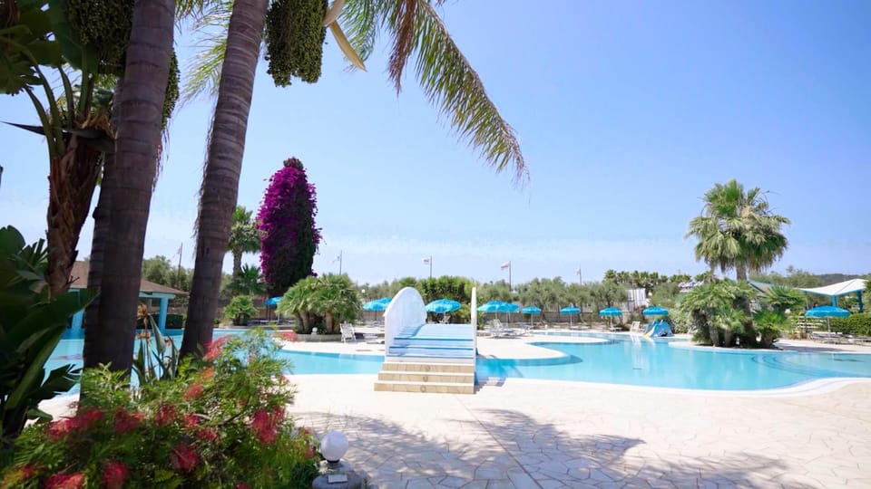 Pool view, Swimming pool